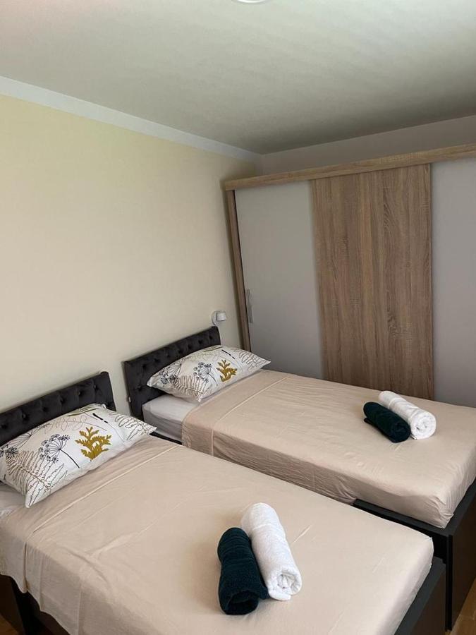 Apartman Nature Zvecanje Exteriör bild