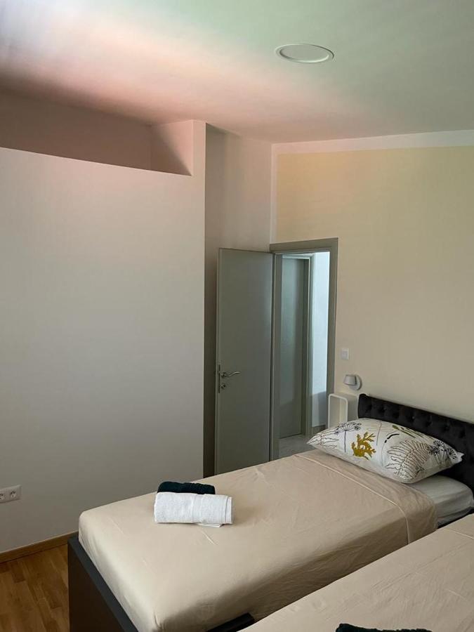 Apartman Nature Zvecanje Exteriör bild