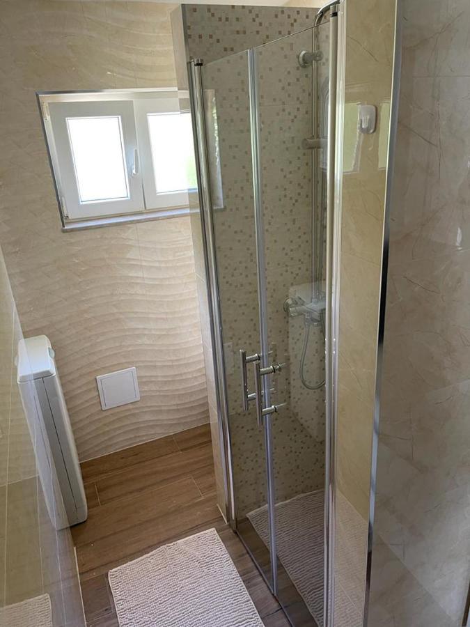 Apartman Nature Zvecanje Exteriör bild